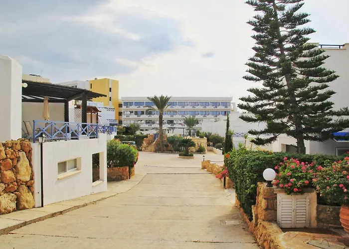 Sea Front Vera Klorakas