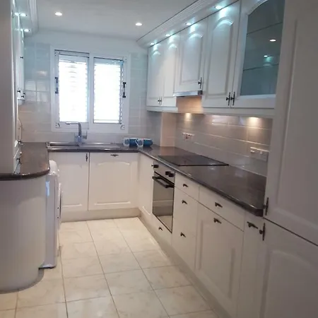 Sea Front Vera Hébergement de vacances Klorakas